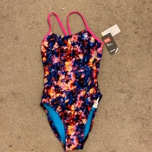 TYR Brand new, tag still on , never worn size 28